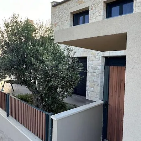 Exclusive New With Private Pool - 3br 4* Néa Fókaia